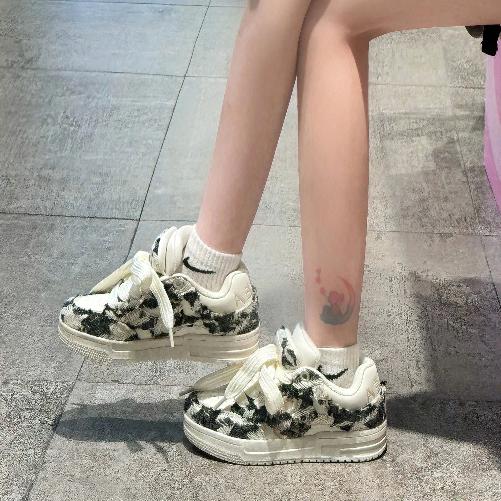 Destroyed Luxury Style Bread Shoes Low Top Heightening Wear Resistant Unisex Casual Sports Couple Board Shoes