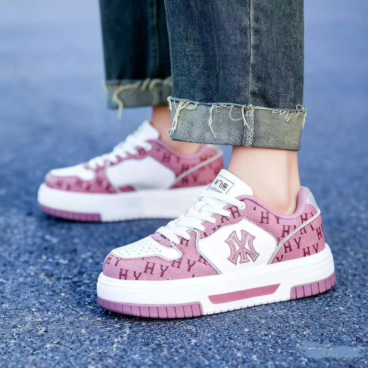 2026 High Quality Men Retro Skateboarding Shoes Comfortable Winter Spring Anti-Slip Thick Soled Women Shoes Walking Style Shoes