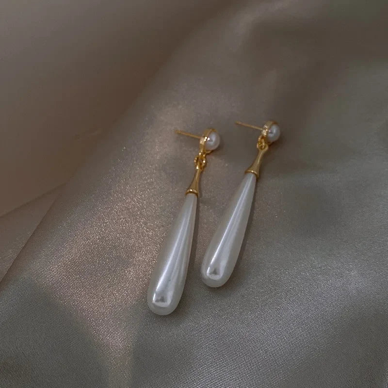French Elegant Temperament Imitation Pearl Drop Shaped Long Earrings Party Premium Accessories for Womens Fashion Luxury Jewelry