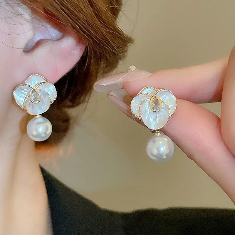 Fashion CrysFashion  Long Bowknot Waterdrop Pearl Earrings Woman Simple Cute Vintage Square lower Statement Earring Jewerly