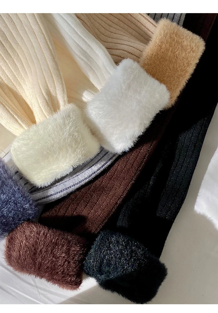 New Winter Turtleneck Sweater Knitwear Women Elegant Thicken Velvet Lined Warm Sweaters Knitted Pullover Slim Tops Jersey Jumper