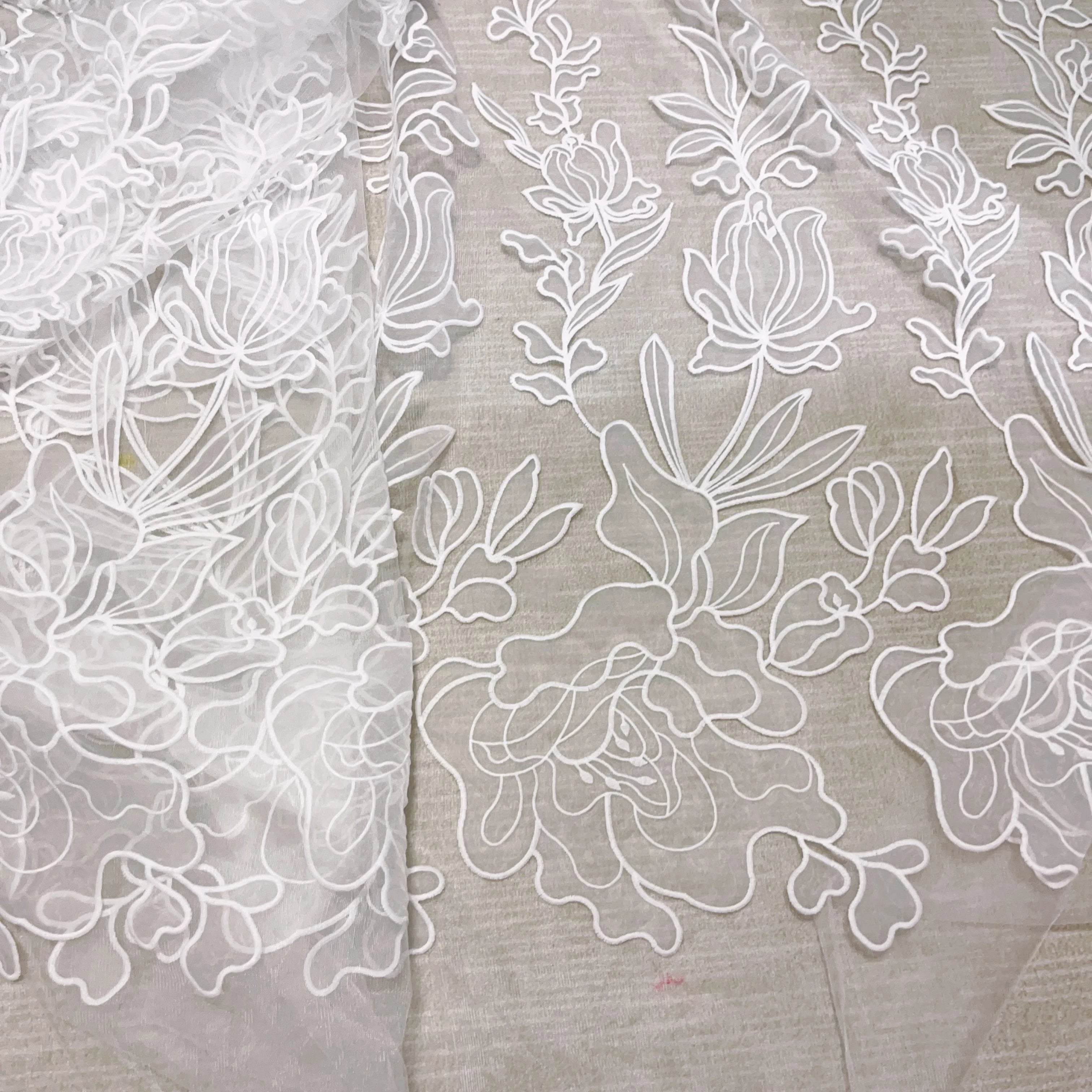 High-Quality Lace and Mesh Fabric with Organza Laser Cut Flower for Wedding Dress and Evening Gown Elegant Bridal Lace Fabric