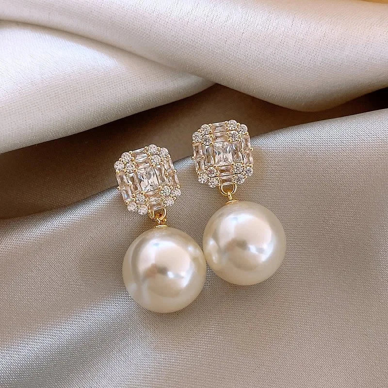 Fashion CrysFashion  Long Bowknot Waterdrop Pearl Earrings Woman Simple Cute Vintage Square lower Statement Earring Jewerly