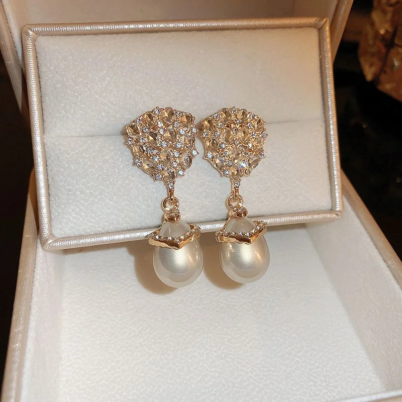 French Elegant Temperament Imitation Pearl Drop Shaped Long Earrings Party Premium Accessories for Womens Fashion Luxury Jewelry