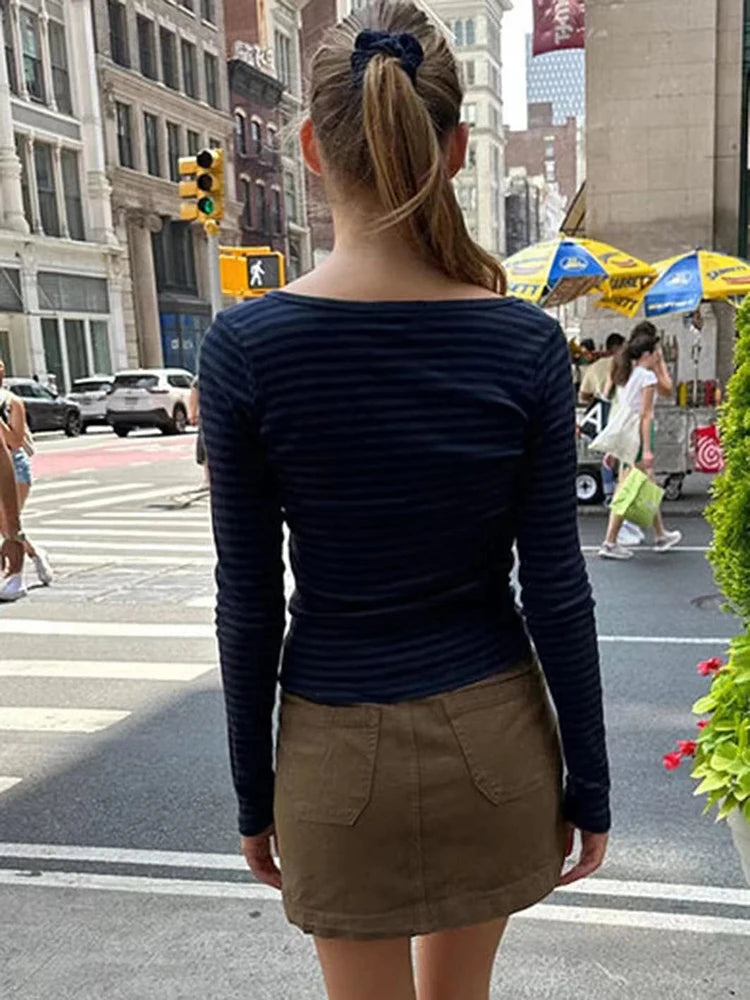 Vintage Striped Slim Long Sleeve T-shirts Autumn Casual Round Neck Streetwear Cotton Tees Women Classic Harajuku Button Tops Y2k